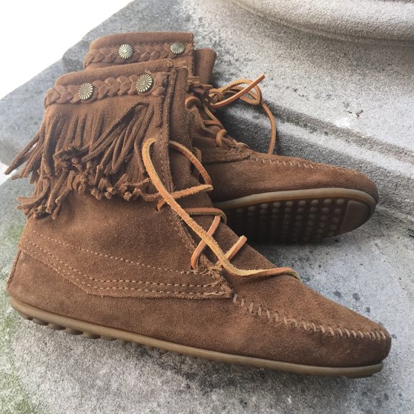 Minnetonka Two Layer Fringe Ankle Boot Tan Lace 6M - Picture 14 of 14